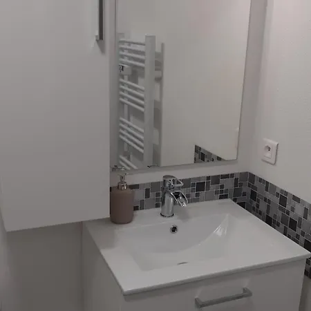 Apartment Agreable Equipe A *